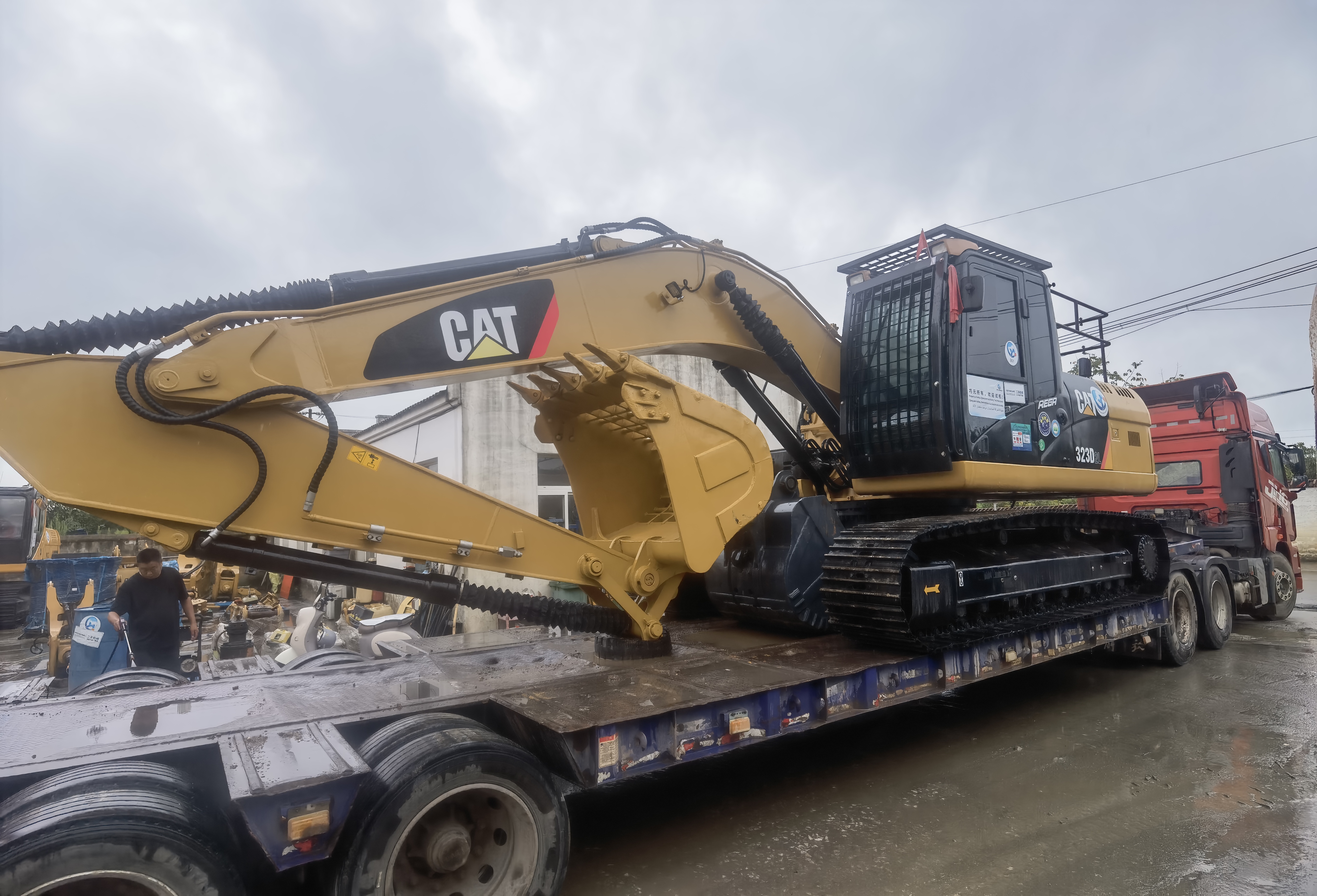 Used Excavator Caterpillar 323GC